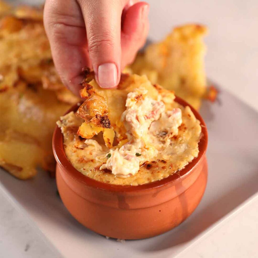 Three Aussie Farmers - Crunchy Smashed Potatoes with Cheesy Ham Dipping Sauce