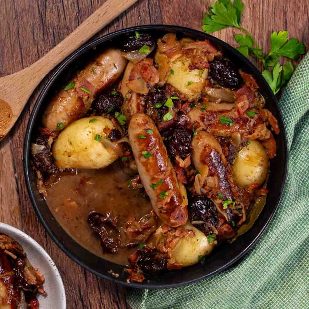 Three Aussie Farmers - White Wine Braised Sausages with Potatoes